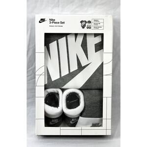Nike 3 PC Set Newborn 0-6 Months LN-0073-42